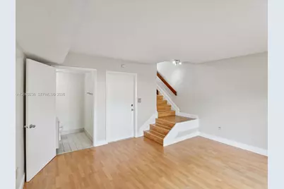 390 NW 86th Pl #201, Miami, FL 33126 - Photo 11