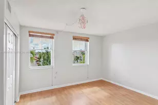 390 NW 86th Pl, Miami, FL 33126 - Photo 25