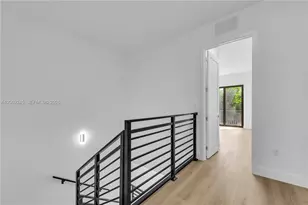 828 NE 14th St, Fort Lauderdale, FL 33304 - Photo 17