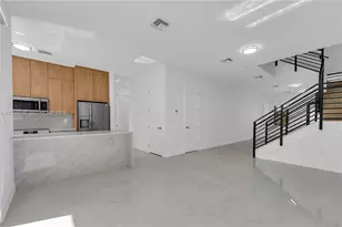 828 NE 14th St, Fort Lauderdale, FL 33304 - Photo 9