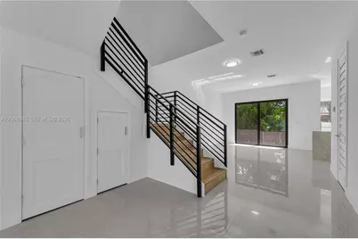 828 NE 14th St, Fort Lauderdale, FL 33304 - Photo 7