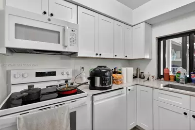 5816 Cleveland St #2, Hollywood, FL 33021 - Photo 7