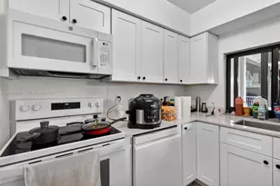 5816 Cleveland St, Hollywood, FL 33021 - Photo 7