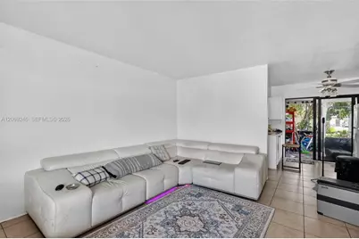 5816 Cleveland St #2, Hollywood, FL 33021 - Photo 5