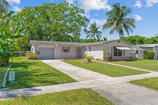 6840 SW 10th Ct, North Lauderdale, FL 33068 - Photo 3