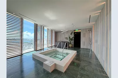 1400 Biscayne Blvd #1807, Miami, FL 33132 - Photo 17