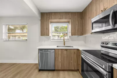 2418 Polk St #102, Hollywood, FL 33020 - Photo 3