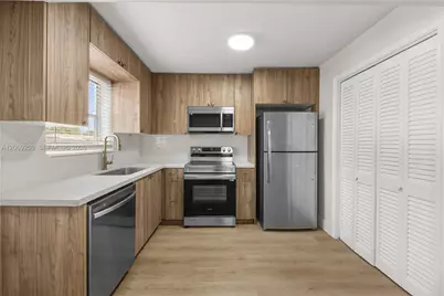 2418 Polk St #102, Hollywood, FL 33020 - Photo 1
