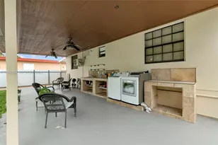 142 W 35th St, Hialeah, FL 33012 - Photo 25