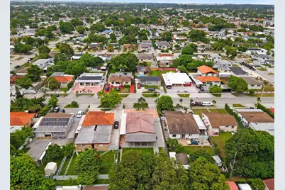 142 W 35th St, Hialeah, FL 33012 - Photo 39