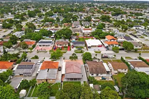 142 W 35th St, Hialeah, FL 33012 - Photo 39