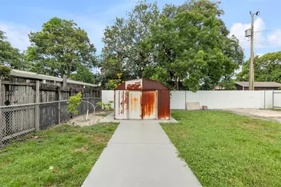142 W 35th St, Hialeah, FL 33012 - Photo 31