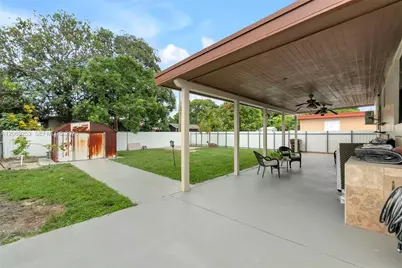 142 W 35th St, Hialeah, FL 33012 - Photo 27
