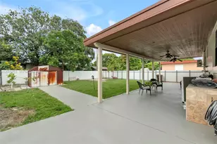 142 W 35th St, Hialeah, FL 33012 - Photo 27