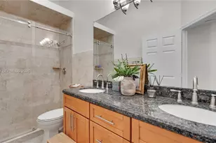 10602 NW 49th Pl, Coral Springs, FL 33076 - Photo 29