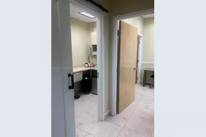 925 NE 30th Ter #300, Homestead, FL 33033 - Photo 17