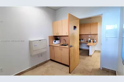 925 NE 30th Ter #300, Homestead, FL 33033 - Photo 19