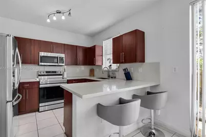 2583 SE 13th Ct, Homestead, FL 33035 - Photo 9