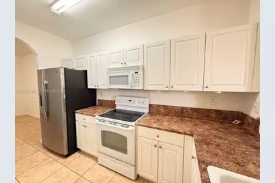 230 SE 29th Ave #12, Homestead, FL 33033 - Photo 5