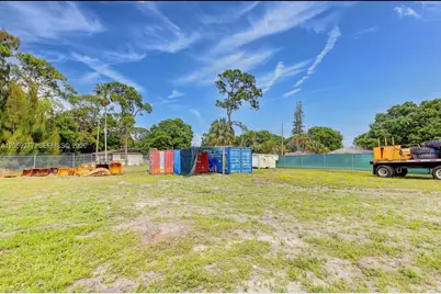 2108 Orange Ave, Fort Pierce, FL 34950 - Photo 17