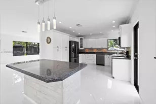 406 Lawn Acres Ct, Hollywood, FL 33023 - Photo 9