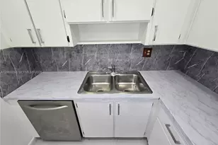 10375 N Kendall Dr, Miami, FL 33176 - Photo 17