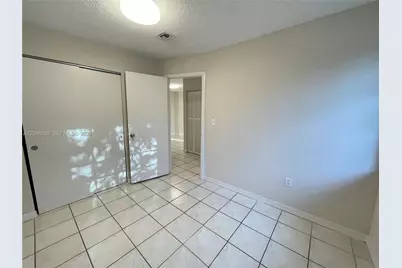 800 SW 10th Ave #830, Hallandale Beach, FL 33009 - Photo 9