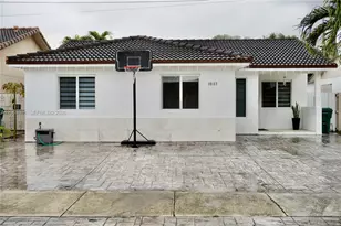 10157 NW 129th Terrace, Hialeah Gardens, FL 33018 - Photo 1