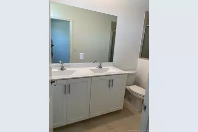 388 NE 208th Ter, Miami, FL 33179 - Photo 9