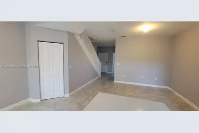 388 NE 208th Ter, Miami, FL 33179 - Photo 9