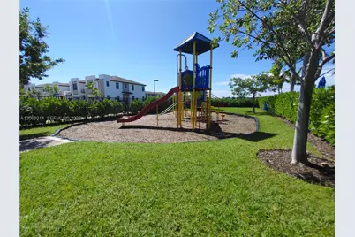 388 NE 208th Ter, Miami, FL 33179 - Photo 33