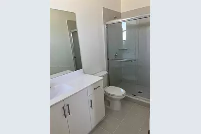 11447 W 34th Ct, Hialeah, FL 33018 - Photo 31