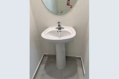 11447 W 34th Ct, Hialeah, FL 33018 - Photo 13