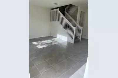 11447 W 34th Ct, Hialeah, FL 33018 - Photo 7