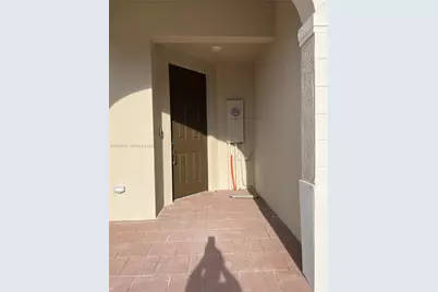 11447 W 34th Ct, Hialeah, FL 33018 - Photo 5