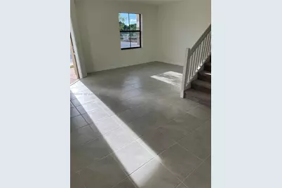 11447 W 34th Ct, Hialeah, FL 33018 - Photo 39