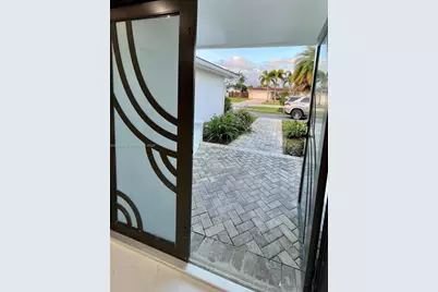 4910 Jefferson St, Hollywood, FL 33021 - Photo 3