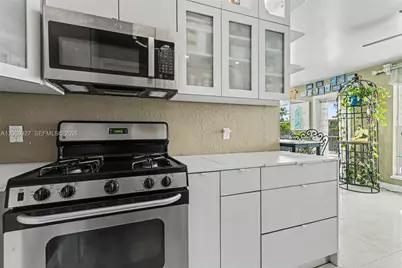 350 S Shore Dr #15, Miami Beach, FL 33141 - Photo 5