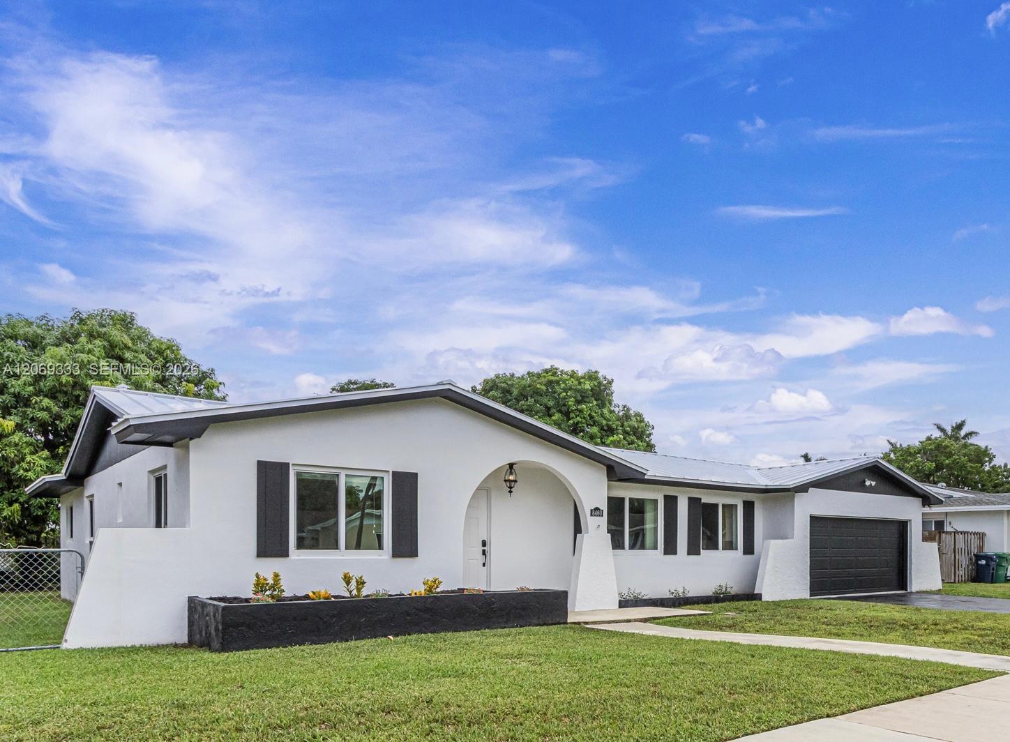 8460 SW 201st St - 8460 SW 201st St, Cutler Bay, FL 33189 Luxury Property | Jose Angel Pina