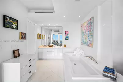 4779 Collins Ave #PH4306, Miami Beach, FL 33140 - Photo 7