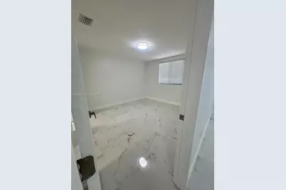 1860 NW 19th St #202, Miami, FL 33125 - Photo 9