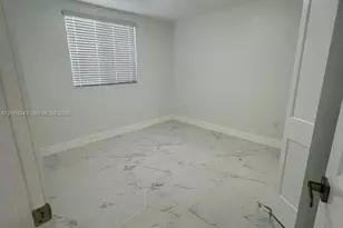 1860 NW 19th St, Miami, FL 33125 - Photo 13
