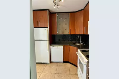 3401 N Country Club Dr #EI-216, Aventura, FL 33180 - Photo 7