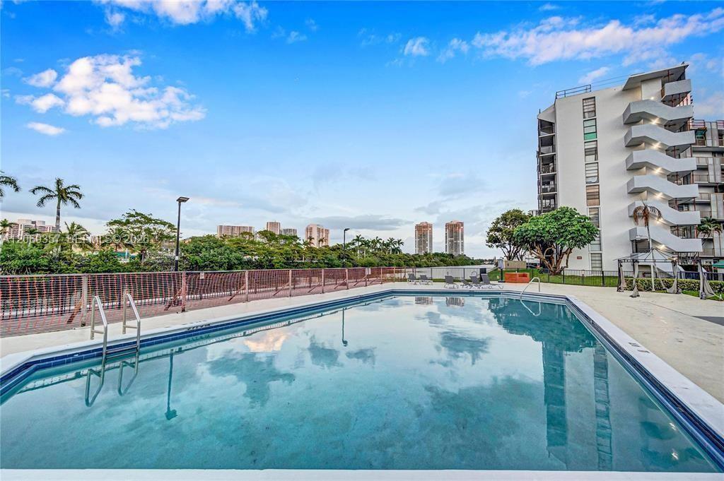 3401 N Country Club Dr #EI-216 - 3401 N Country Club Dr #EI-216, Aventura, FL 33180 Luxury Property | Jose Angel Pina