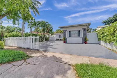 1750 71st St, Miami Beach, FL 33141 - Photo 5