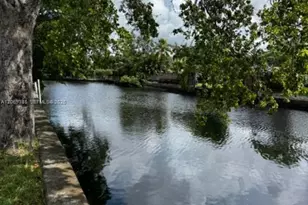 610 Tennis Club Dr, Fort Lauderdale, FL 33311 - Photo 33