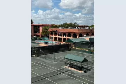 610 Tennis Club Dr #407, Fort Lauderdale, FL 33311 - Photo 9