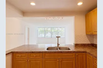 2175 NE 170th St #104, North Miami Beach, FL 33162 - Photo 7