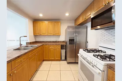 2175 NE 170th St #104, North Miami Beach, FL 33162 - Photo 5