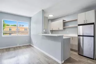 1135 8th St, Miami Beach, FL 33139 - Photo 1